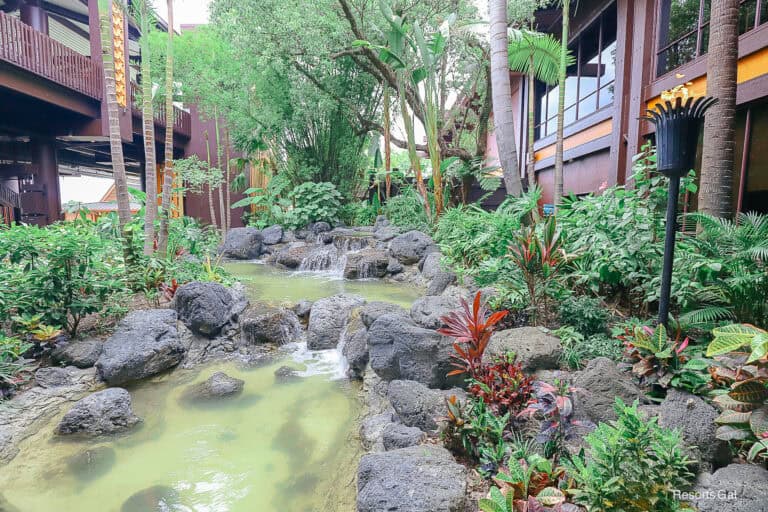 Disney’s Polynesian Refurbishment Updates (Boat Dock Reopens, Bus Stop, and More)