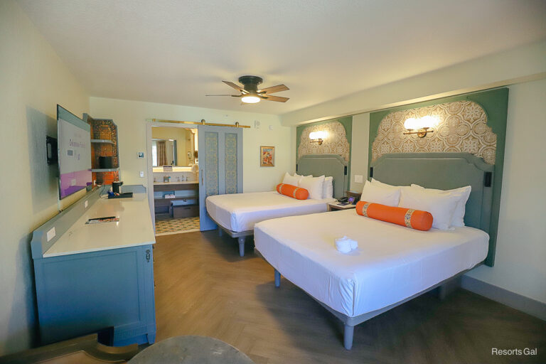 Disney’s Port Orleans French Quarter Room Tour (50+ Photos)