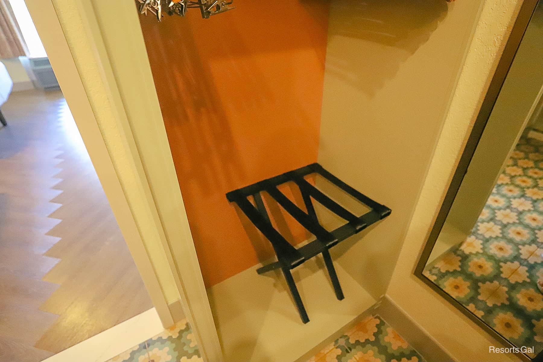 the room luggage rack
