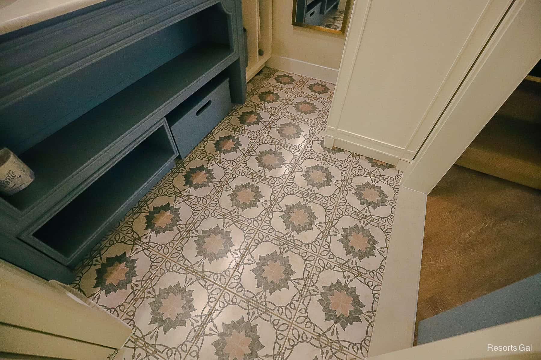 tile flooring in the bath area