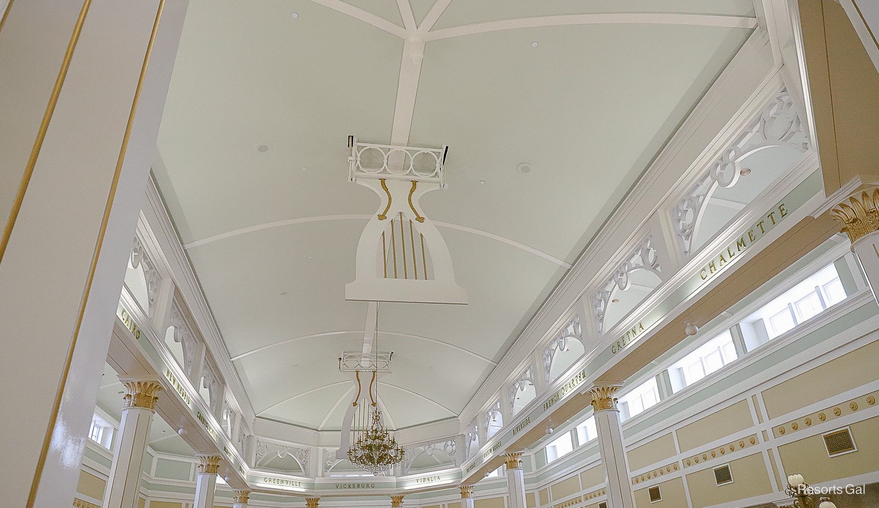 the old-fashioned ceiling fans in the lobby of Port Orleans Riverside 