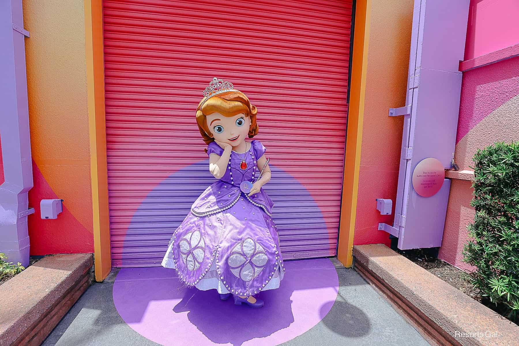full pose of Sofia the First