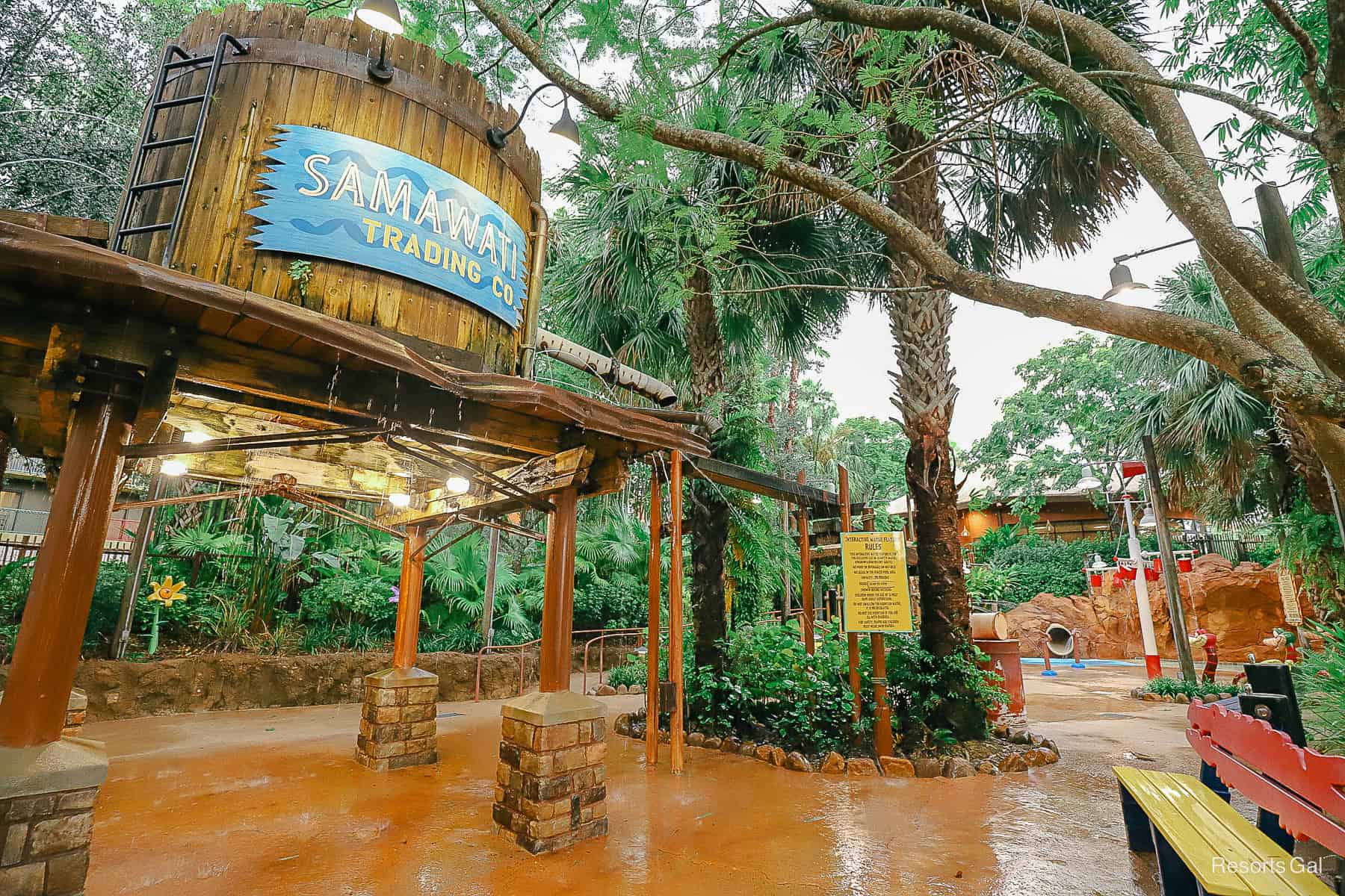 the water tower with spray elements and the Uwanje Camp area at Kidani Village