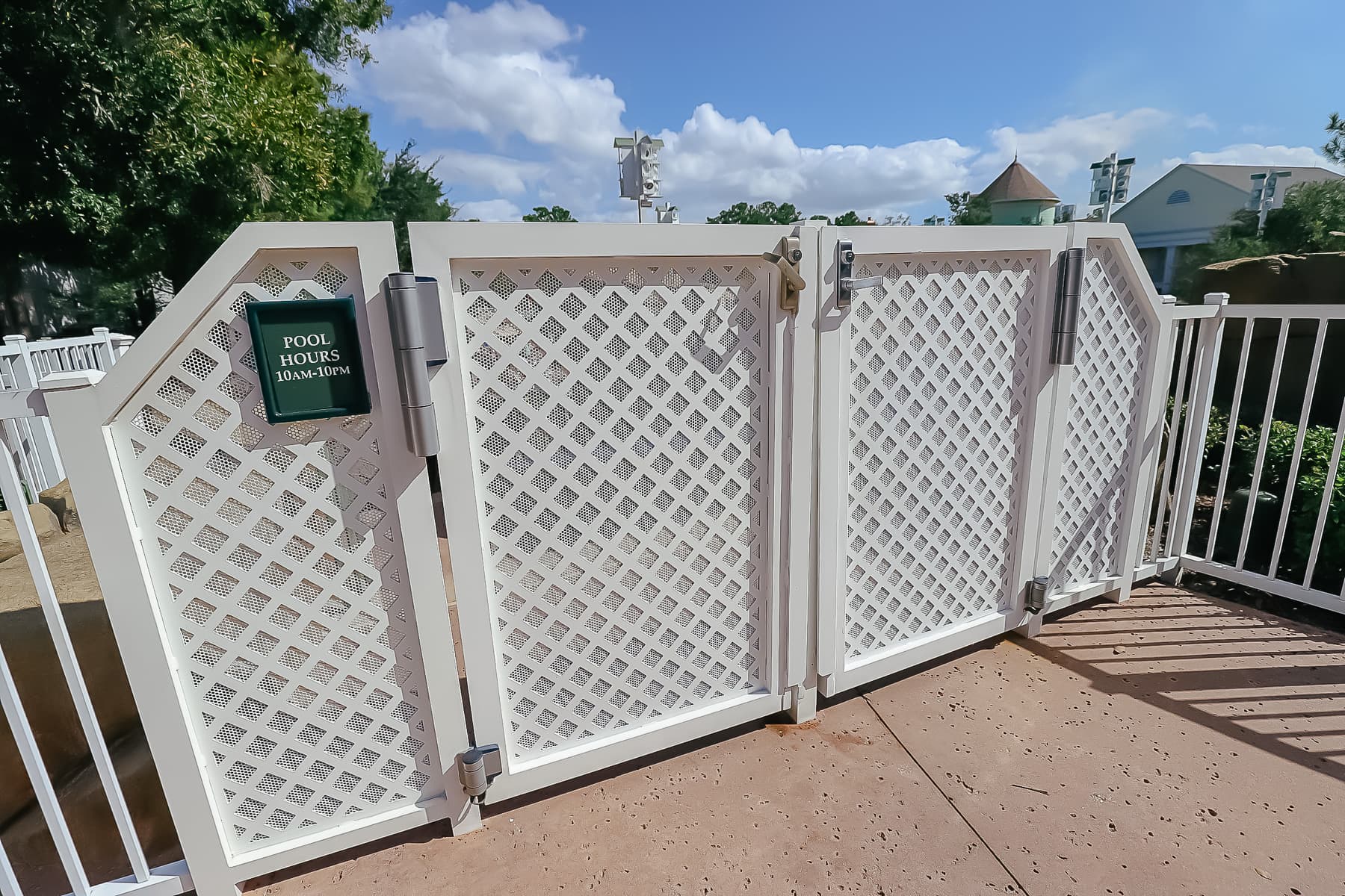 Pool hours at Disney's Saratoga Springs 