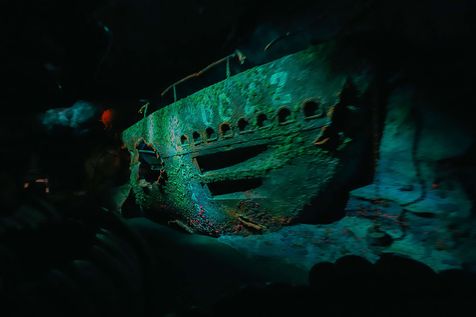 The area where Bruce the shark pops his head out of the shipwreck during the ride. 