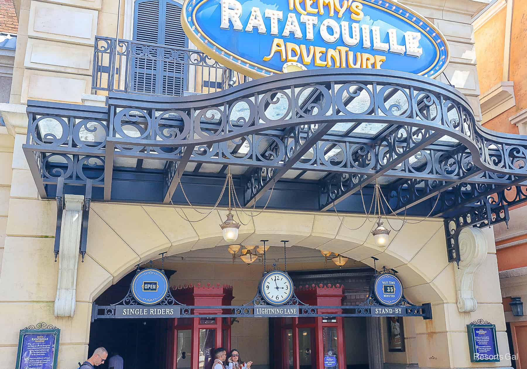 a closeup of the line options for Remy's Ratatouille Adventure: Single Riders, Lightning Lane, Standby