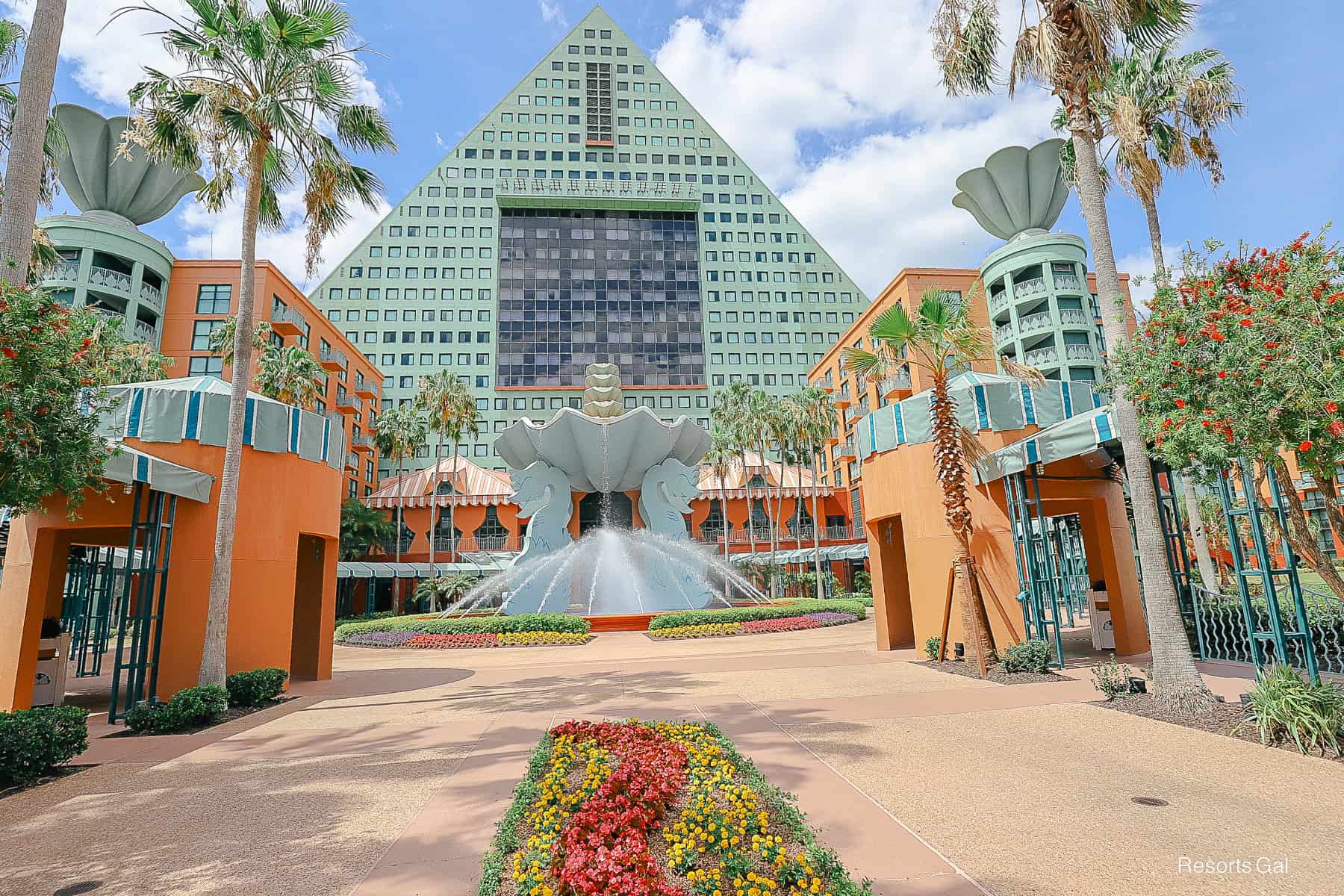 the Dolphin hotel resort side with fountain