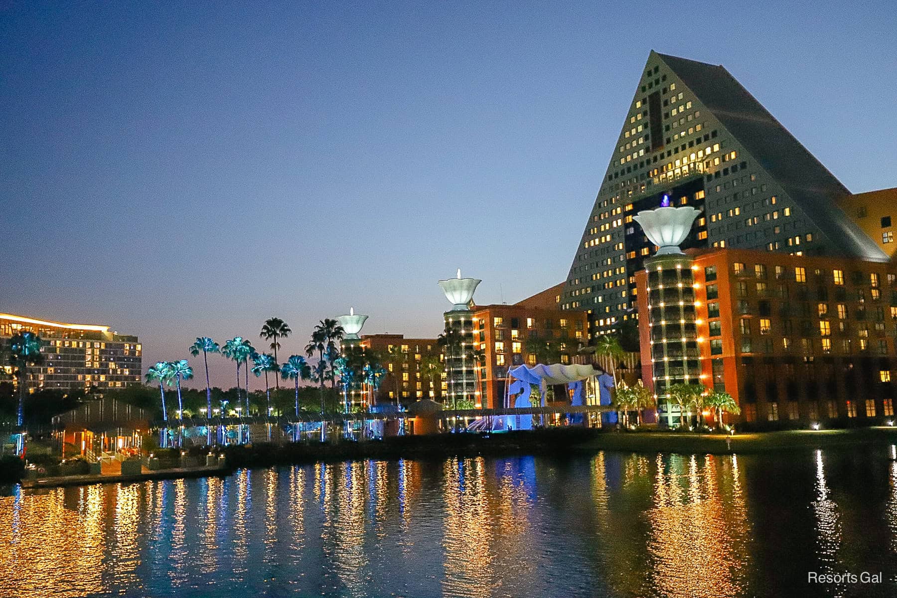 the causeway where the 2025 Food and Wine Classic will be held at the Swan and Dolphin 