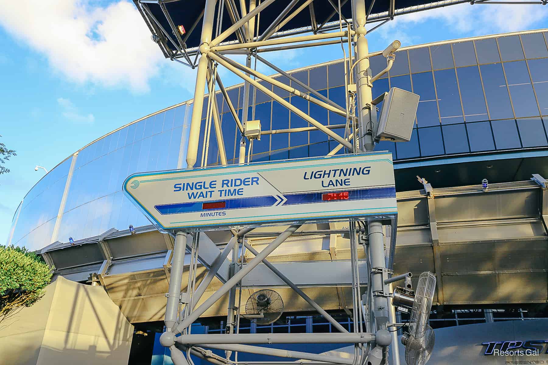 The Single Rider Wait Times and Lightning Lane entrance at Test Track. 