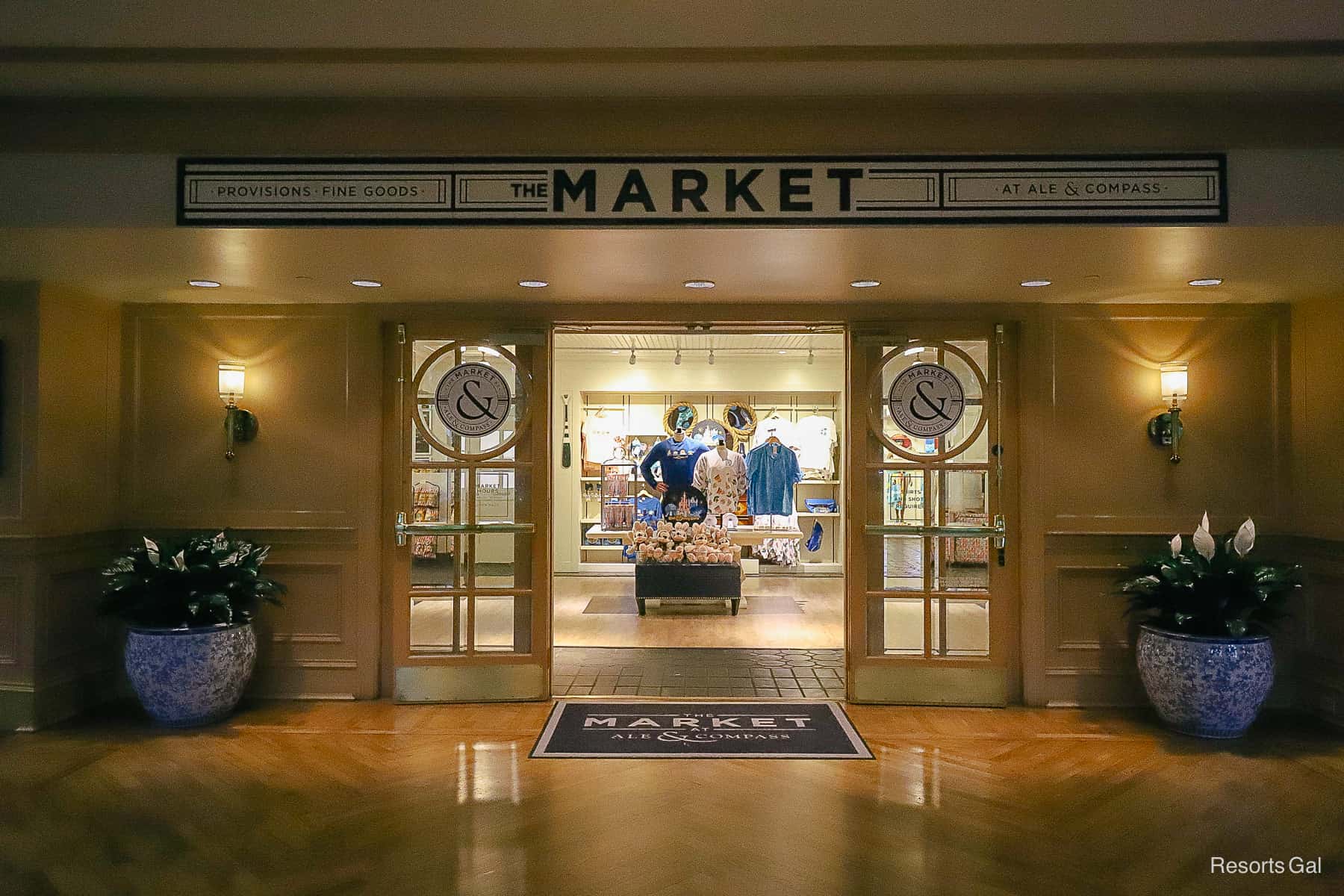 disney world yacht club marketplace