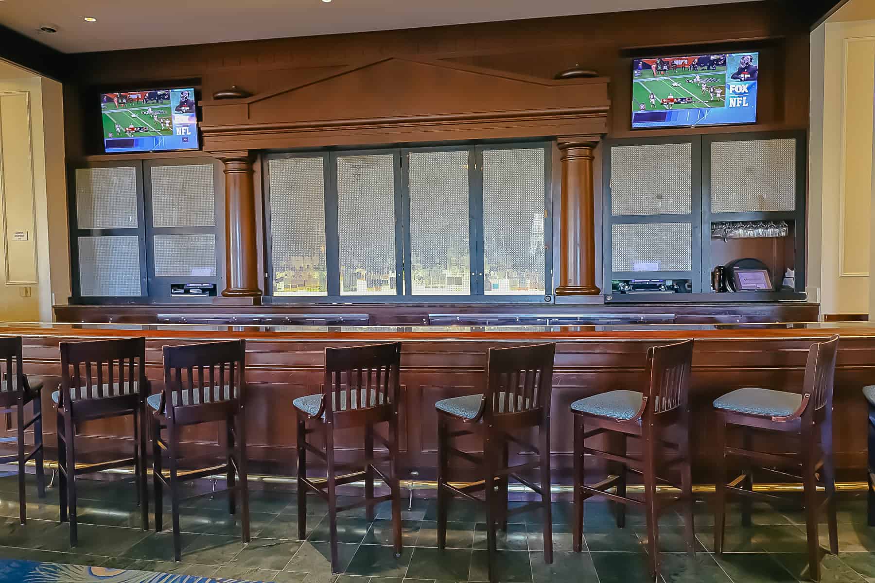 bar that sits off the lobby of the Waldorf Astoria 