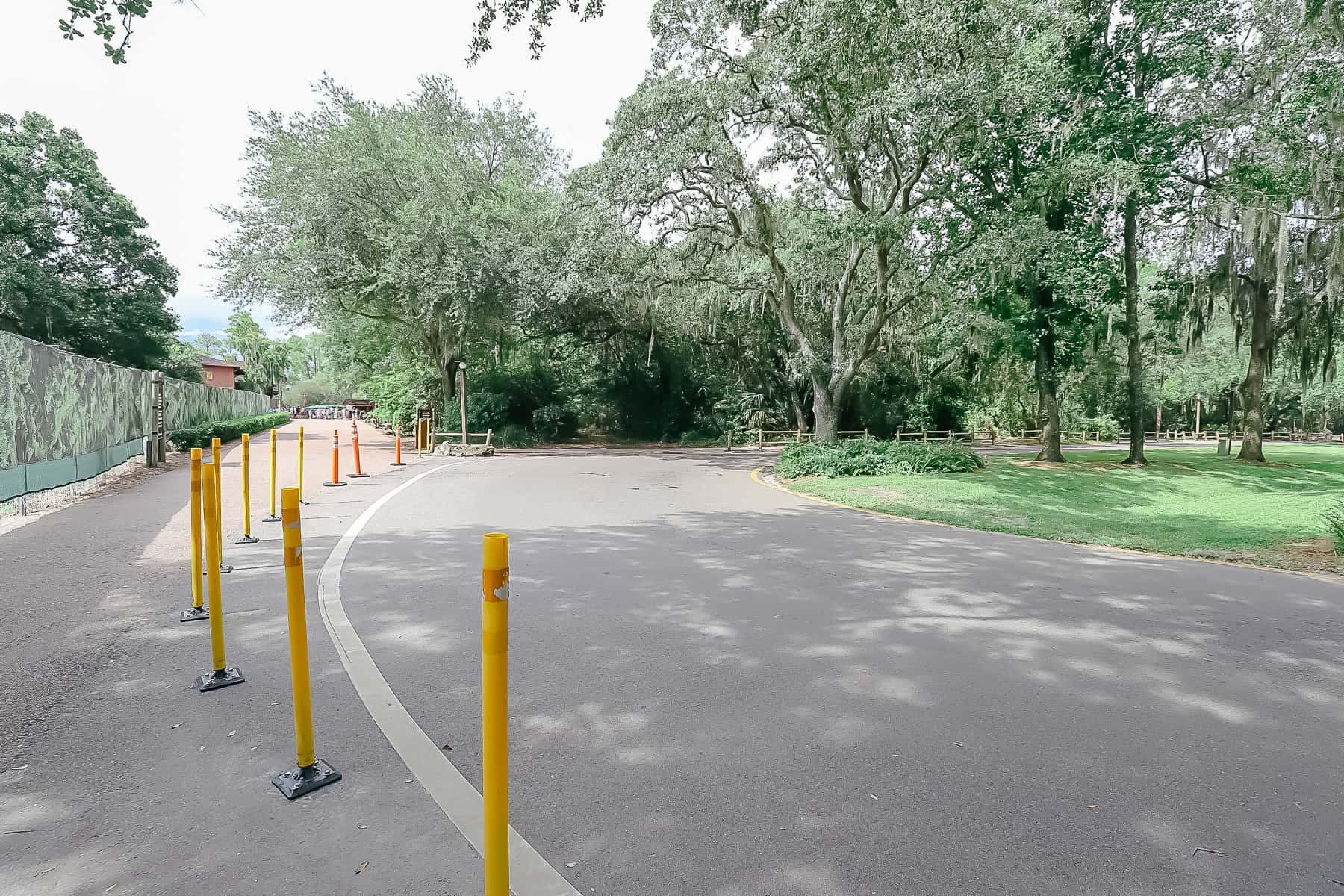 the walkway from the Settlement bus stop to Hoop Dee Doo Revue